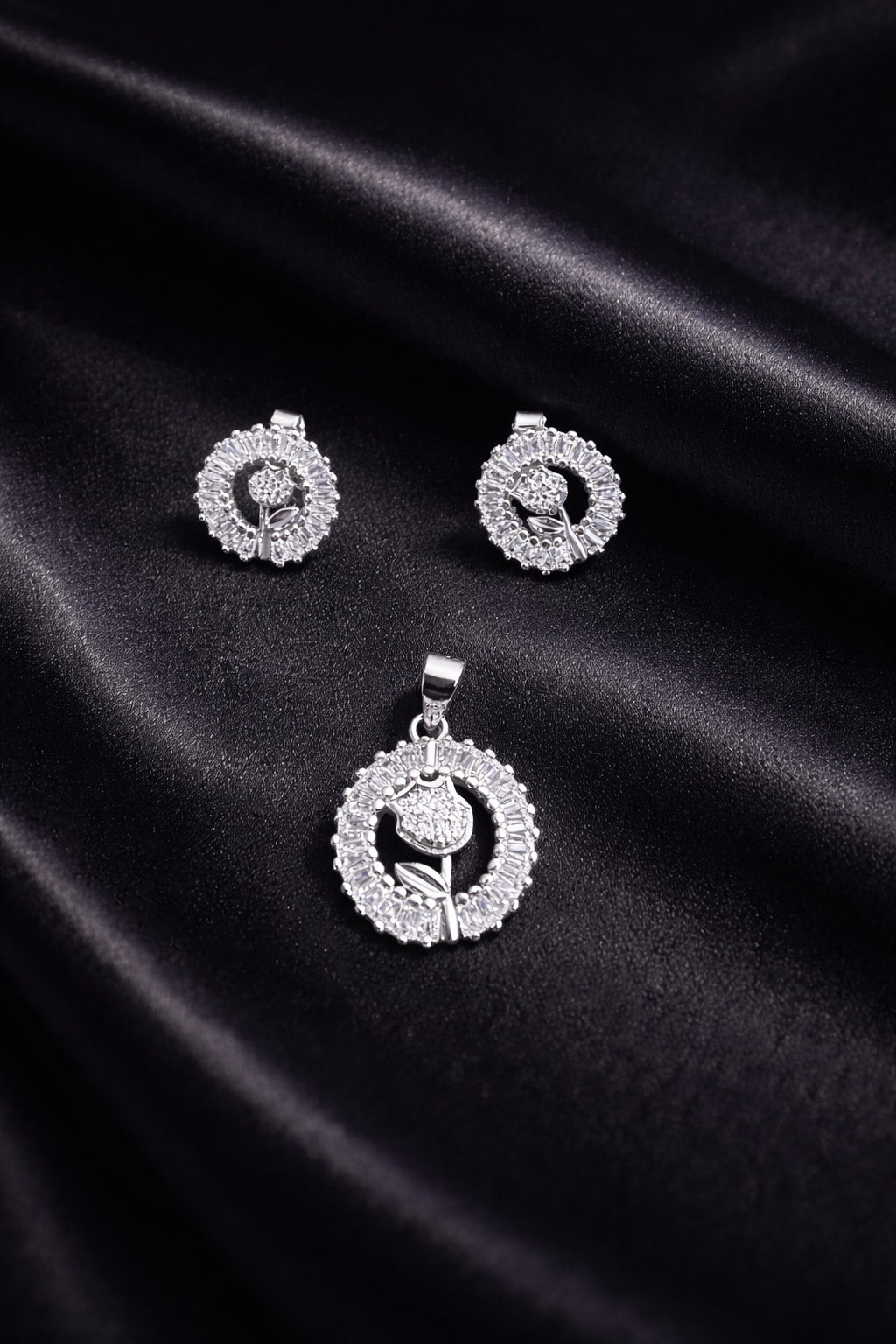 Eternal Bloom Pendant Set