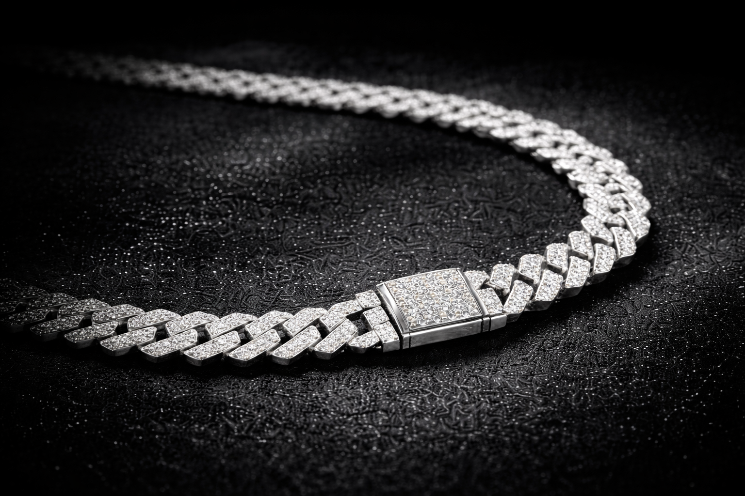 Iced Cuban Link Chain – 925 Sterling Silver