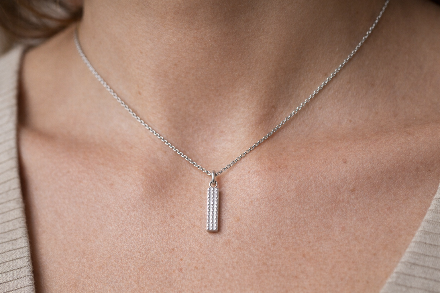 Textured Vertical Bar Pendant